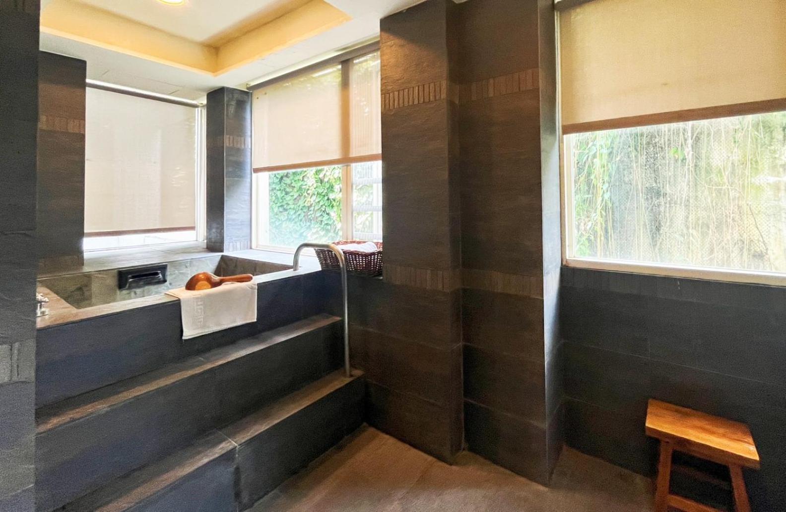 Dongpo Ti Lun Hotel Xinyi Bagian luar foto